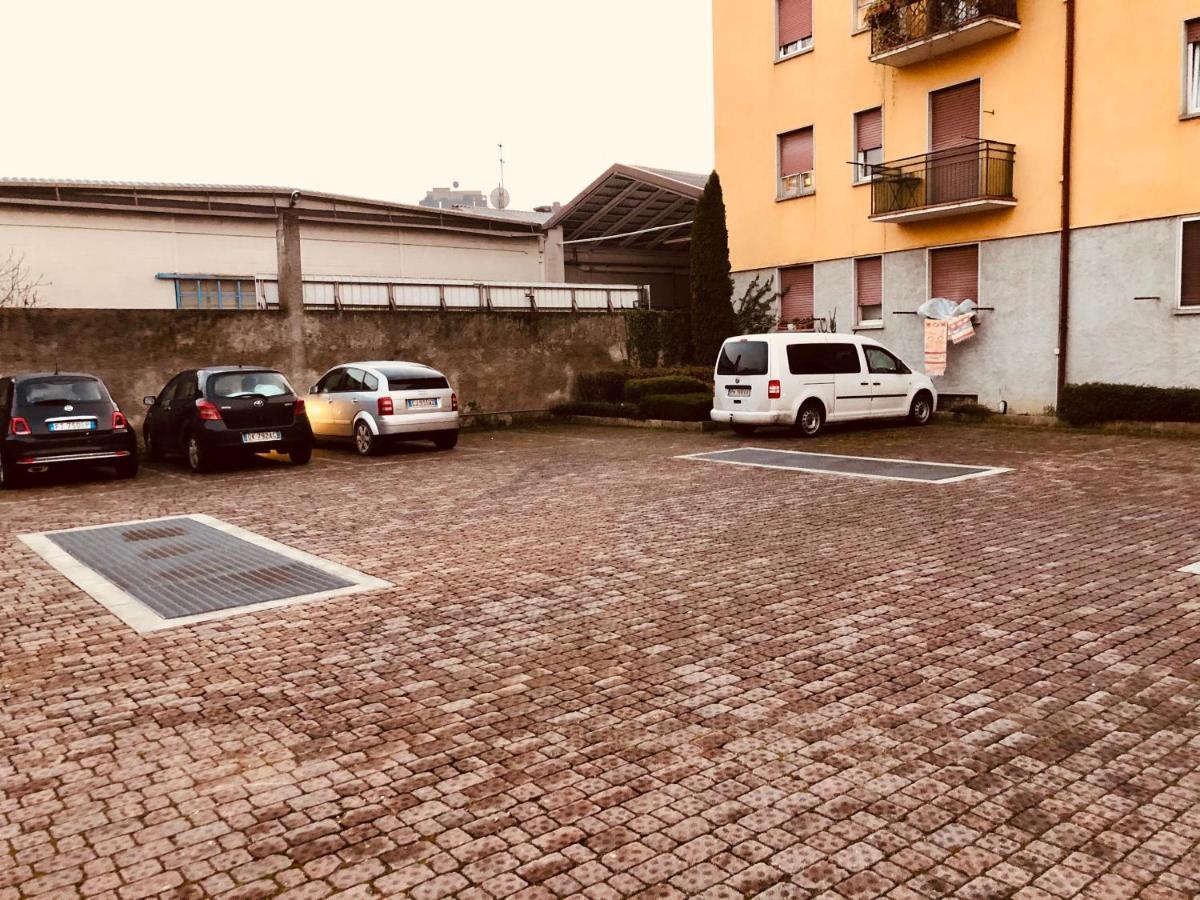 Bergamo Easy Airport Sleep&Fly Parking Apartment Ngoại thất bức ảnh