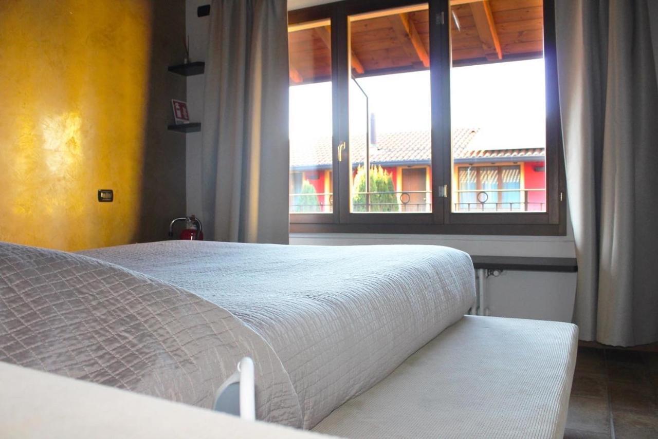 Bergamo Easy Airport Sleep&Fly Parking Apartment Ngoại thất bức ảnh