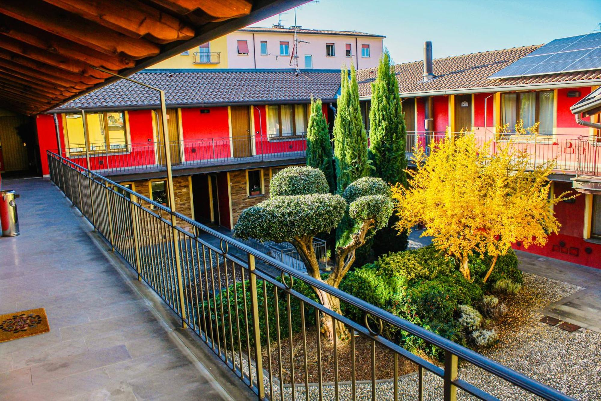 Bergamo Easy Airport Sleep&Fly Parking Apartment Ngoại thất bức ảnh